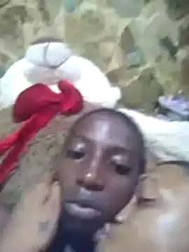 Snapshot of spicycouplex chatting on 11.28.25 spicycouplex online show from 11.28.25