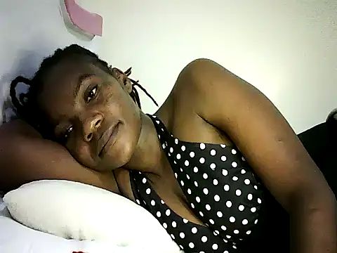 Pierra77 online show from 10.25.25