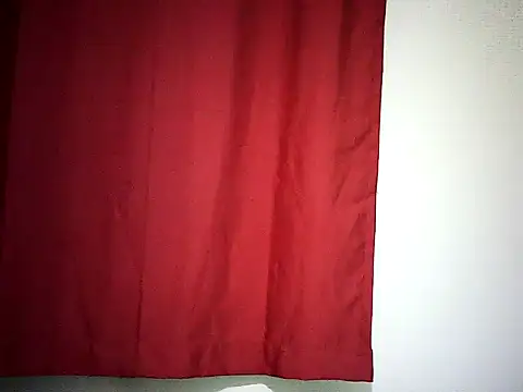 Snapshot of Pierra77 chatting on 05.25.26 Pierra77 online show from 05.25.26