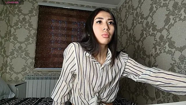 Homura Ayanami online show from 04.01.26