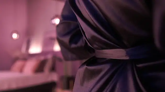 Snapshot of IzzyWild chatting on 02.02.26 IzzyWild online show from 02.02.26