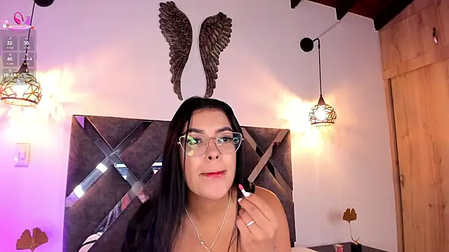 Snapshot of Bianca_zaens2 chatting on 09.28.25 Bianca zaens2 online show from 09.28.25