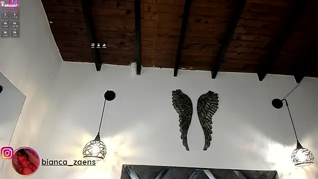 Snapshot of Bianca_zaens2 chatting on 11.30.25 Bianca zaens2 online show from 11.30.25