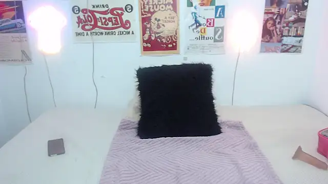 Snapshot of ari_rossee chatting on 02.09.25 ari rossee online show from 02.09.25