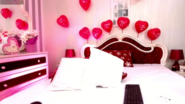 StacyLight online show from 02.14.25