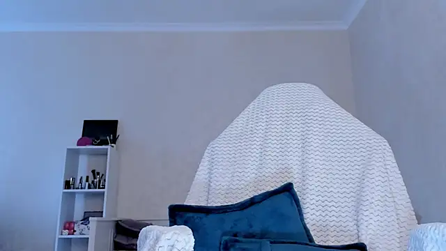 Britney Ross online show from 01.20.25