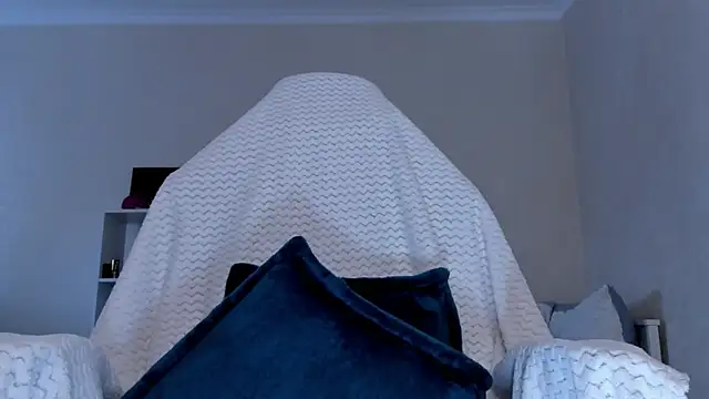 Britney Ross online show from 01.30.25