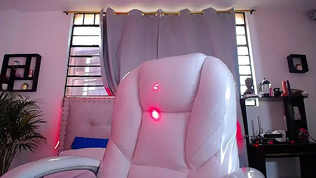 Chiqui milk  online show from 03.12.25