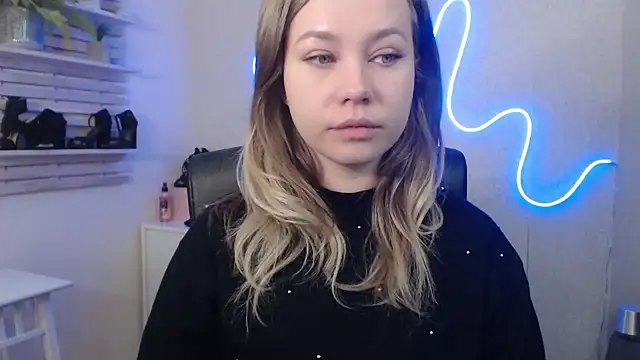 Snapshot of holly_xglam chatting on 01.22.25 holly xglam online show from 01.22.25