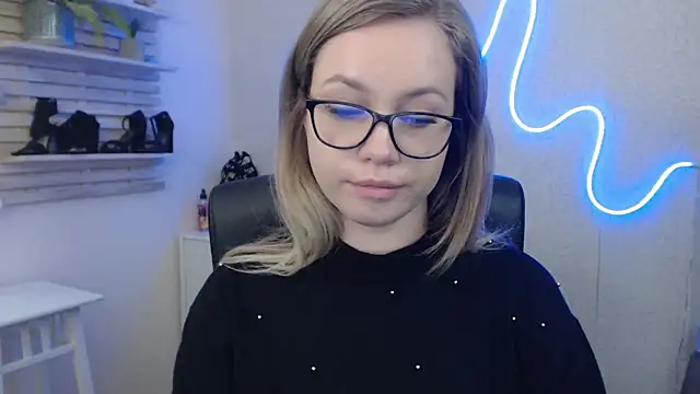 Snapshot of holly_xglam chatting on 01.22.25 holly xglam online show from 01.22.25