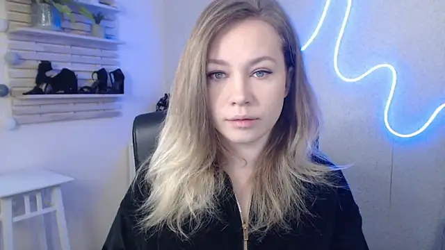 Snapshot of holly_xglam chatting on 01.24.25 holly xglam online show from 01.24.25