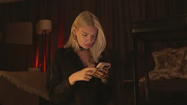 LinaKinky online show from 12.12.24