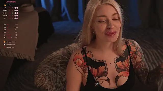 LinaKinky online show from 03.12.25