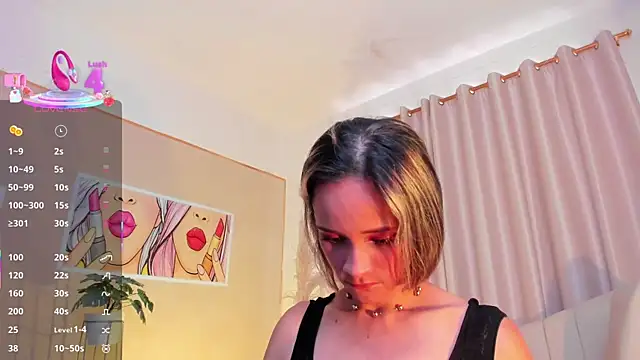 Snapshot of SkiinnyAna chatting on 03.09.25 SkiinnyAna online show from 03.09.25