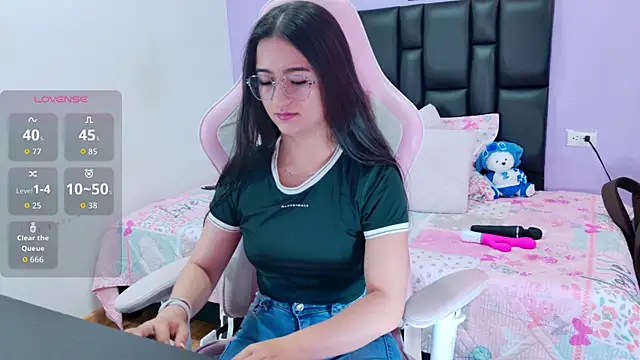 Snapshot of im-eliza chatting on 02.28.26 im-eliza online show from 02.28.26