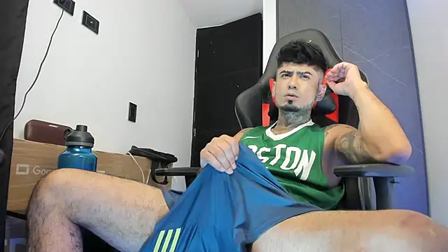 Snapshot of sergiio_mesa27 chatting on 02.23.25 sergiio mesa27 online show from 02.23.25