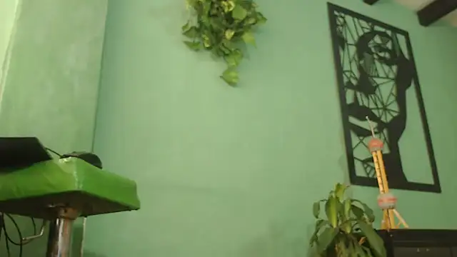 thirstymoonxx online show from 12.21.25