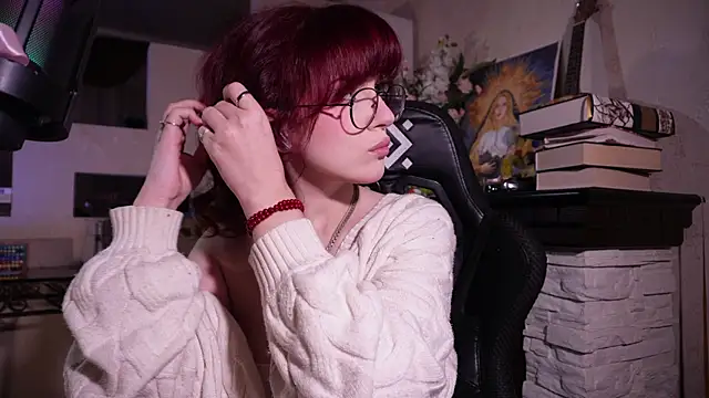 Snapshot of Chriss_Fox chatting on 11.20.25 Chriss Fox online show from 11.20.25