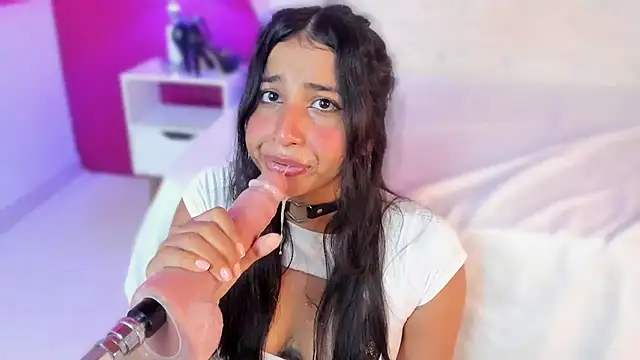 Miliaangeles online show from 02.13.25