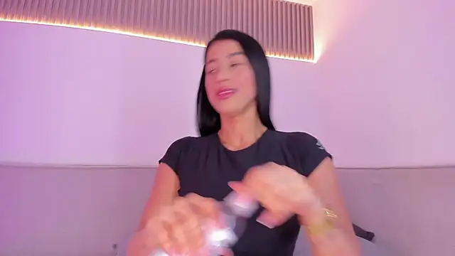 jasminehill  online show from 12.22.25