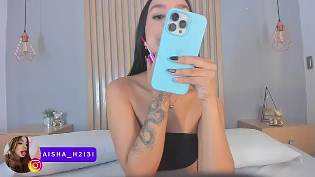 aisha h  online show from 10.06.25