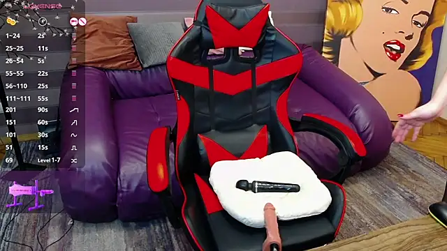 Snapshot of Light-Angel chatting on 01.11.25 Light-Angel online show from 01.11.25