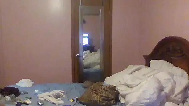 Snapshot of Mrunpredictableyouknow chatting on 10.22.25 Mrunpredictableyouknow online show from 10.22.25