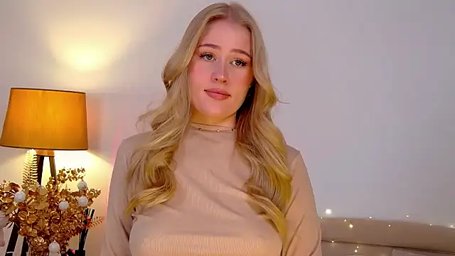 JuliaJaee online show from 01.13.25