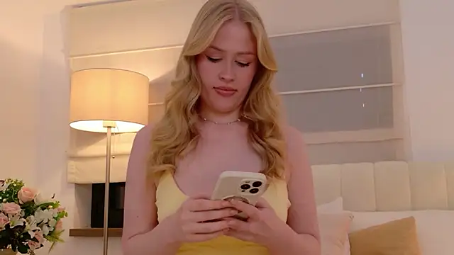 JuliaJaee online show from 06.07.26