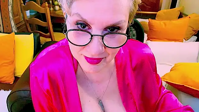 Snapshot of GattonaBiondona chatting on 05.12.26 GattonaBiondona online show from 05.12.26
