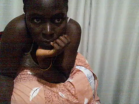 Snapshot of ara_bella chatting on 11.09.25 ara bella online show from 11.09.25