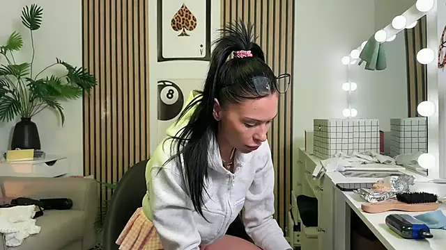 NattyFierros online show from 09.23.25