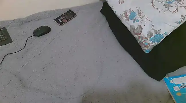 lella-0 online show from 03.01.25