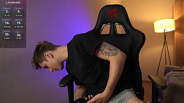 TaisonBrownX online show from 03.13.25