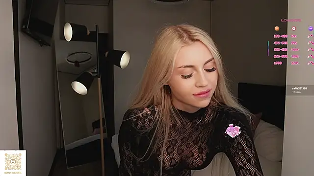 Sandy-the-Squirrel online show from 03.25.26