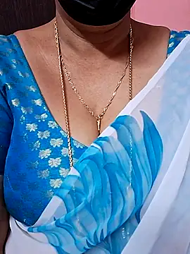 Snapshot of ananya956 chatting on 12.18.25 ananya956 online show from 12.18.25