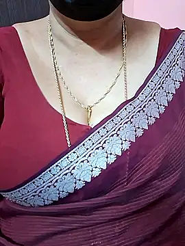 Snapshot of ananya956 chatting on 12.22.25 ananya956 online show from 12.22.25