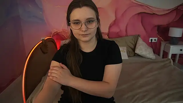 MagicPeachh  online show from 09.22.25