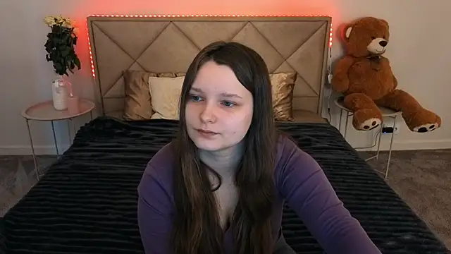 Snapshot of MagicPeachh_ chatting on 03.20.26 MagicPeachh online show from 03.20.26