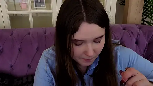 Snapshot of MagicPeachh_ chatting on 04.02.26 MagicPeachh online show from 04.02.26