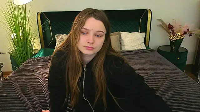 Snapshot of MagicPeachh_ chatting on 04.10.26 MagicPeachh online show from 04.10.26