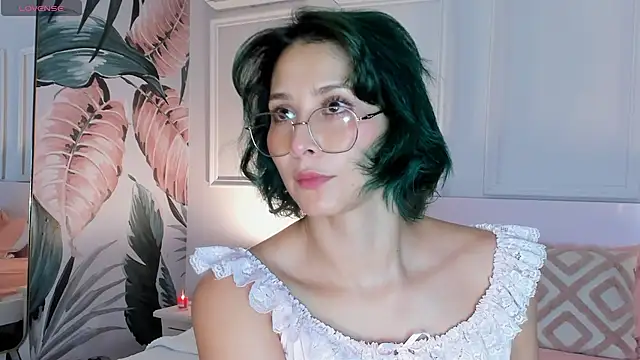 Snapshot of Ramona_Flower chatting on 05.03.26 Ramona Flower online show from 05.03.26