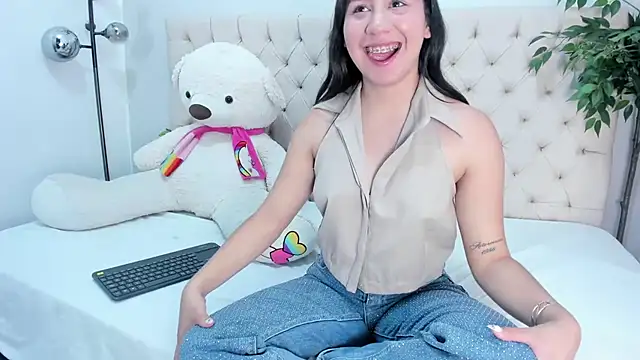 Victoria Coleman online show from 02.13.26