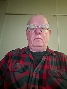 Snapshot of andrejoyfull64 chatting on 10.17.25 andrejoyfull64 online show from 10.17.25