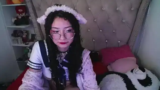 Snapshot of CherieCurl chatting on 02.22.26 CherieCurl online show from 02.22.26