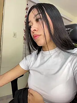 Snapshot of Starliee__ chatting on 02.18.25 Starliee online show from 02.18.25