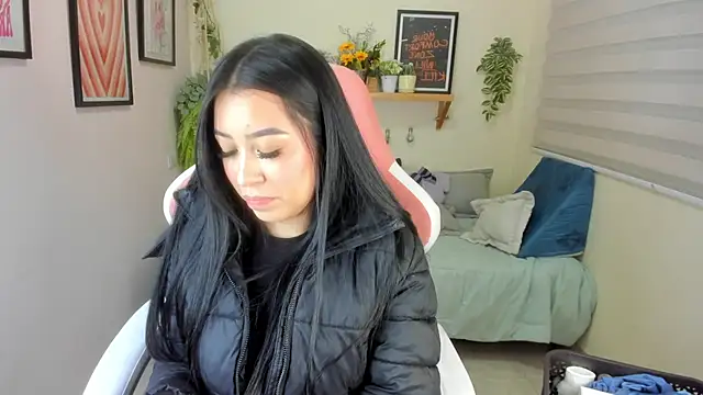 Snapshot of Starliee__ chatting on 11.25.25 Starliee online show from 11.25.25