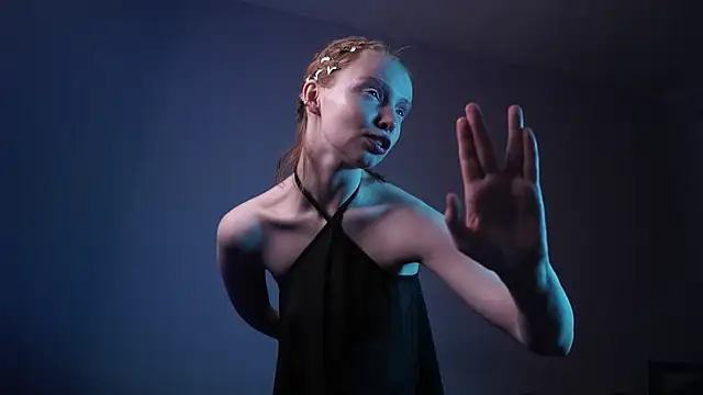 ginger hugs online show from 03.21.25