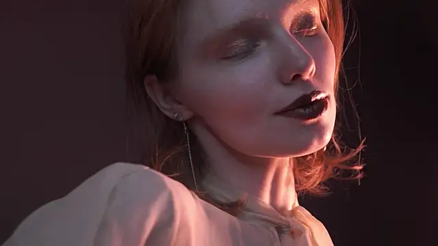 ginger hugs online show from 10.27.25