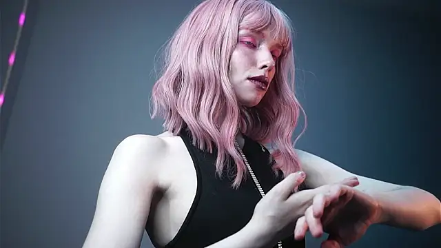 ginger hugs online show from 02.25.26